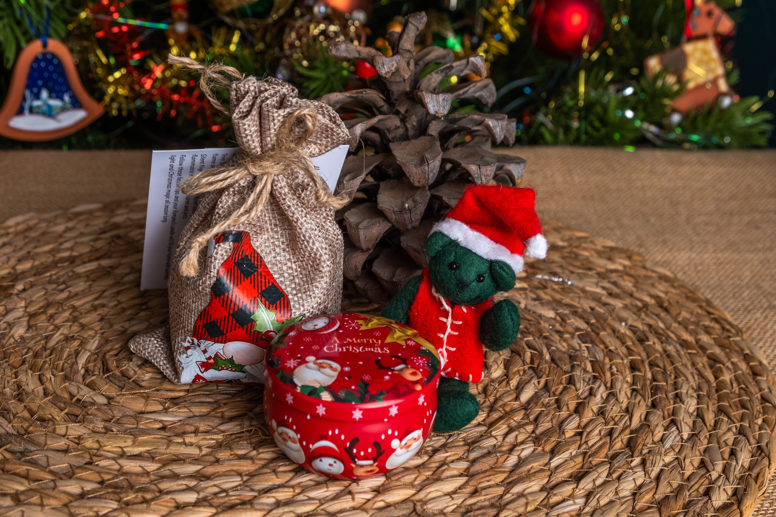 Christmas Collection – Elf-Sized Delight Candle - Image 5